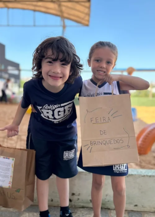 Educação Infantil ❤️Jardim Professora- GabiAuxiliar- Gabi A alegria de dar e receber com gratid (1)